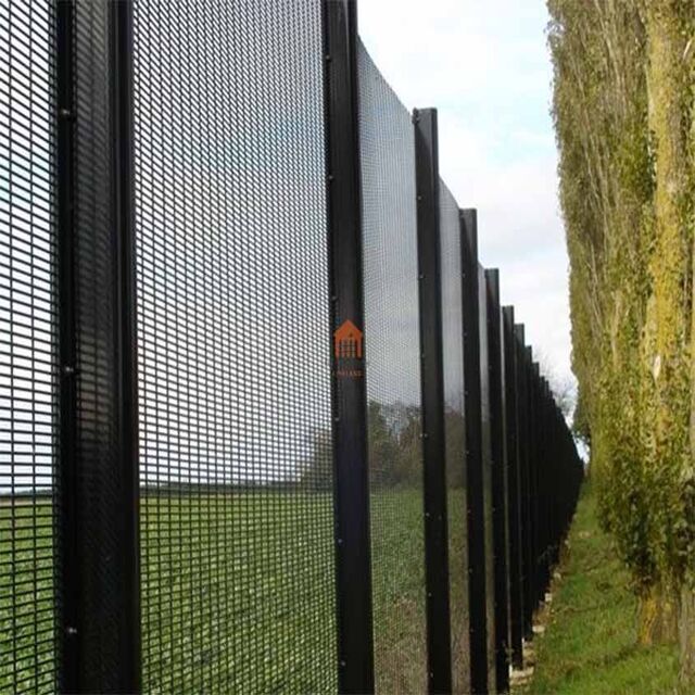 Barrière de sécurité de montée de barrière de grillage soudée par petit trou de mesure lourde anti barrière 358