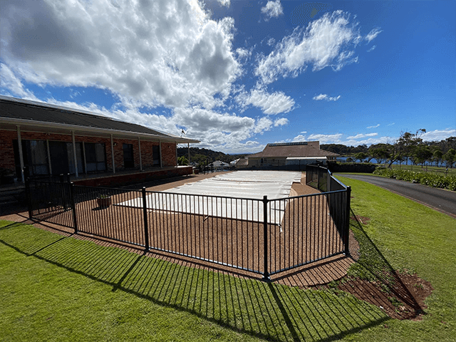 Clôture de piscine en aluminium facile à installer et à fermeture automatique pour sécurité des enfants